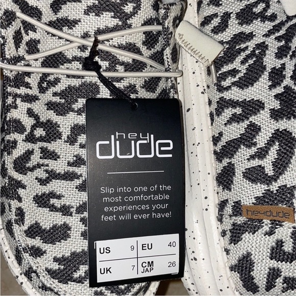 Hey dude Wendy woven cheetah print- size 7-9 - Picture 10 of 10